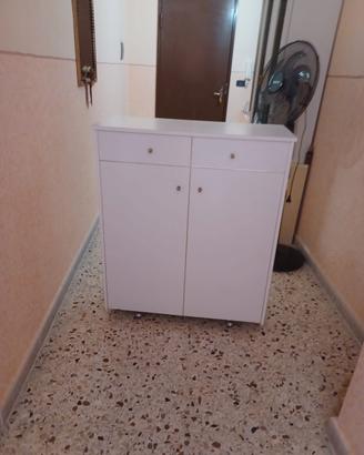 lettino singolo a scomparsa e divano doppio