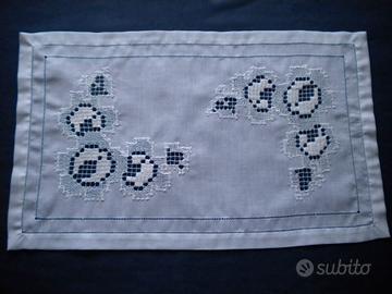 CENTROTAVOLA ELEGANTE- COTONE A RETE 47,5x28cm