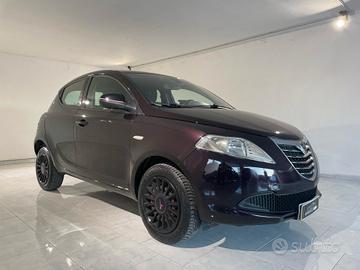 Lancia Ypsilon ACCONTO 0€ RATE DA 150€ AL MESE