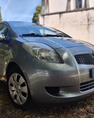 Autovettura Yaris usata