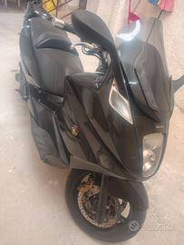 Gilera GP 800 anno 2011 . Circa 40.000km