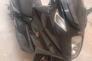 Gilera GP 800 anno 2011 . Circa 40.000km