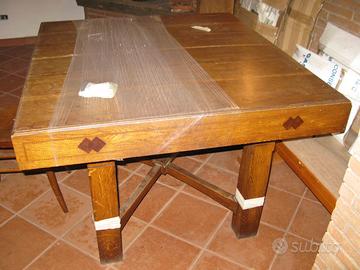 Tavolo da pranzo stile Liberty