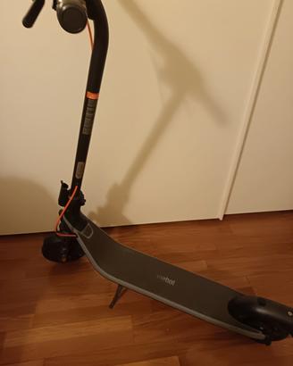 monopattino elettrico ninebot e2 plus 