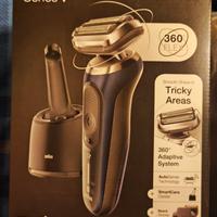 Braun serie 7 rasoio elettrico con accessori.