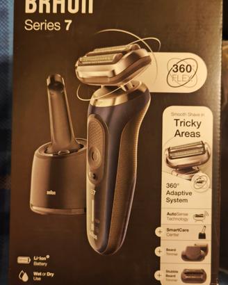 Braun serie 7 rasoio elettrico con accessori.