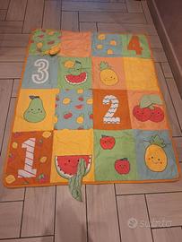 Tavolino,sedia,tappeti