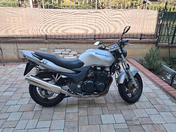 Kawasaki ZR 7 S  da rivedere