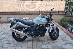 Kawasaki ZR 7 S  da rivedere