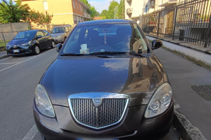 Macchina Ypsilon diva