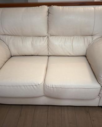 Divano due posti ecopelle beige