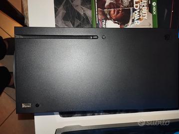 Xbox series X con 3 giochi(senza controller)