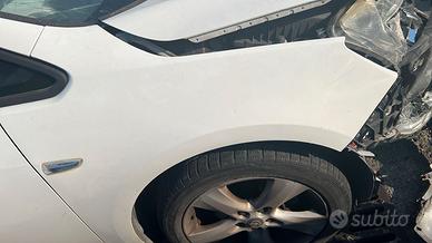 Parafango anteriore destro Opel Astra J Anno 2012
