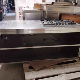 Banco acciaio con fornello a gas