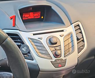 autoradio ford  fiesta 2012