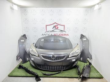Musata cofano paraurti faro opel astra 2011 |00713