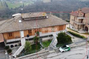 CASA INDIPENDENTE CON CORTE PRIVATA