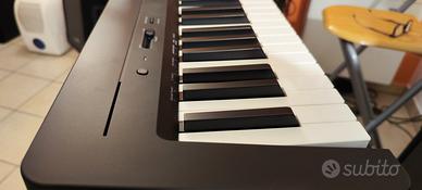 tastiera Yamaha Digital piano P 143 B