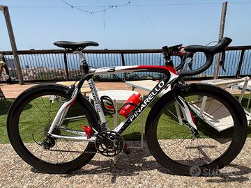 Bici da corsa Pinarello full carbon
