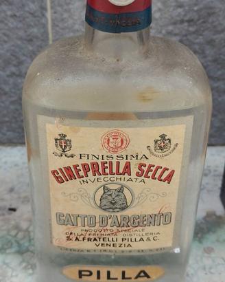 Bottiglia Gin Pilla Gineprella Gatto d'Argento
