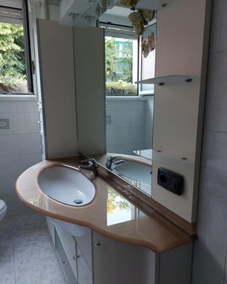 mobile bagno completo con lavabo specchio faretti