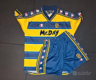 Completo vintage calcio Parma A.C. Champion