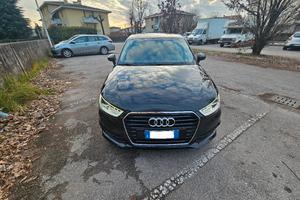 Audi A1 1.6 TDI 116 CV Admired – Interni Exclusive