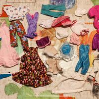 Barbie lotto abiti vintage e spazzola