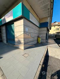 Locale commerciale Via Circumvallazi. Esterna