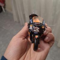 Modellino moto gp honda rc211v repsol