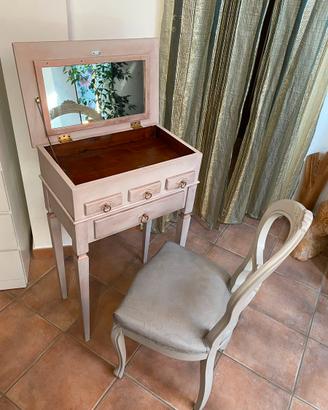 Toeletta vintage chabby