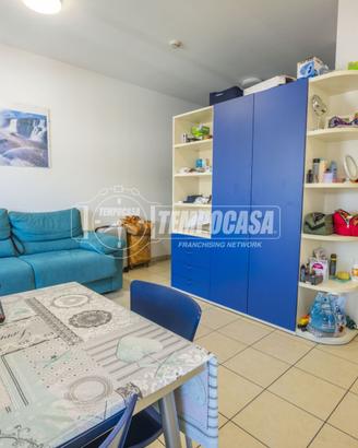 Monolocale con balcone vista mare e garage