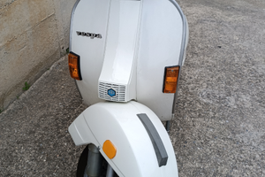 Vespa P 200 E America