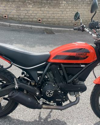 DUCATI SCRAMBLER 400 sixty2 solo 3.355 km