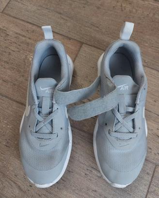 Scarpe Nike Air n. 33