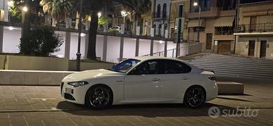 alfa giulia 2.2 at8