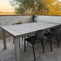 Tavolo da giardino con 4 sedie in ferro