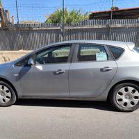 NON MARCIANTE Astra j 2011 per ricambi