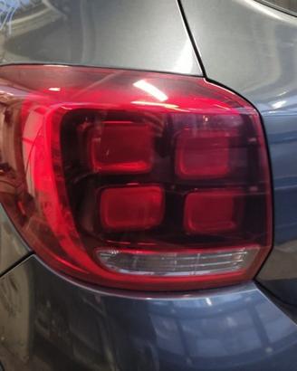 Fanale posteriore sinistro DACIA SANDERO del 2017