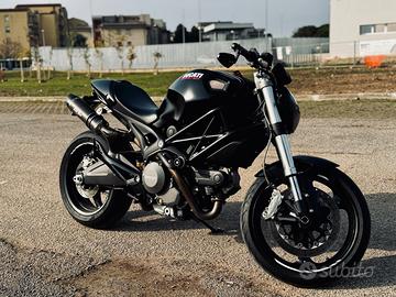 Ducati Monster 696+ - 2010