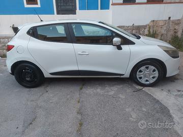 RENAULT Clio 3ª serie - 2013