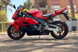 Honda CBR 1000rr Fireblade 2004