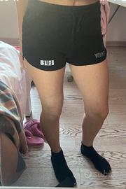 pantaloncini corti