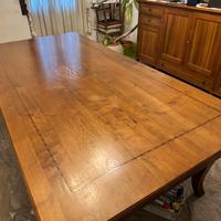 Sala da pranzo completa