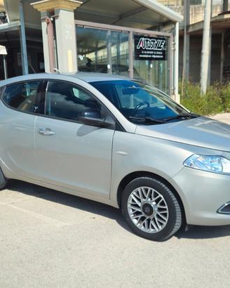 Lancia Ypsilon 1.2 69 CV 5 porte Gold