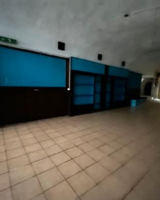 Loc commerciale 180 mq centrale