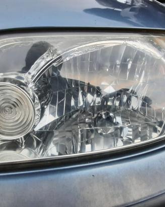 HYUNDAI MATRIX 2002 - FARO ANTERIORE SINISTRO