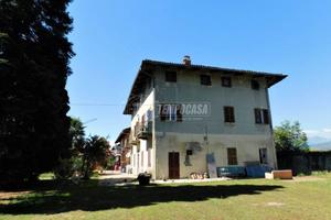 CASA PADRONALE CON SPLENDIDO PARCO ANNESSO