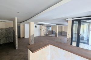 NEGOZIO A CONEGLIANO