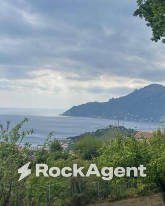 Rustico / Casale di 114 m² con 3 locali a Salerno